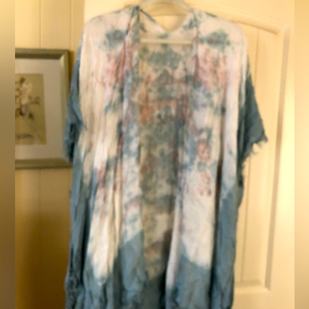 Pretty Persuasions Wrap/Kimono
